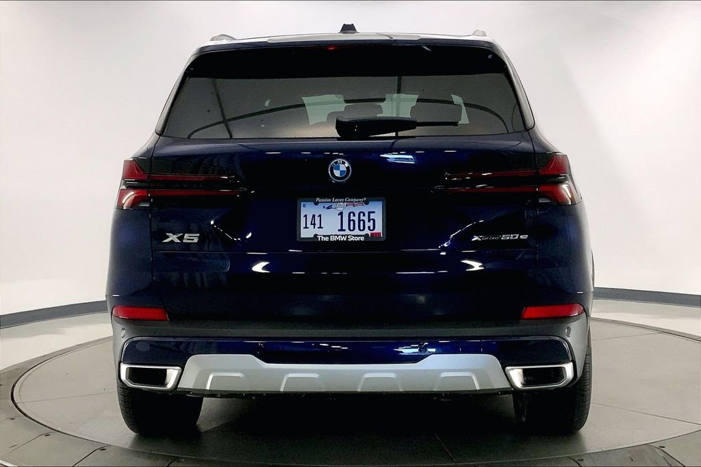 Used 2026 BMW X5 xDrive50e w/ Climate Comfort Package image 3