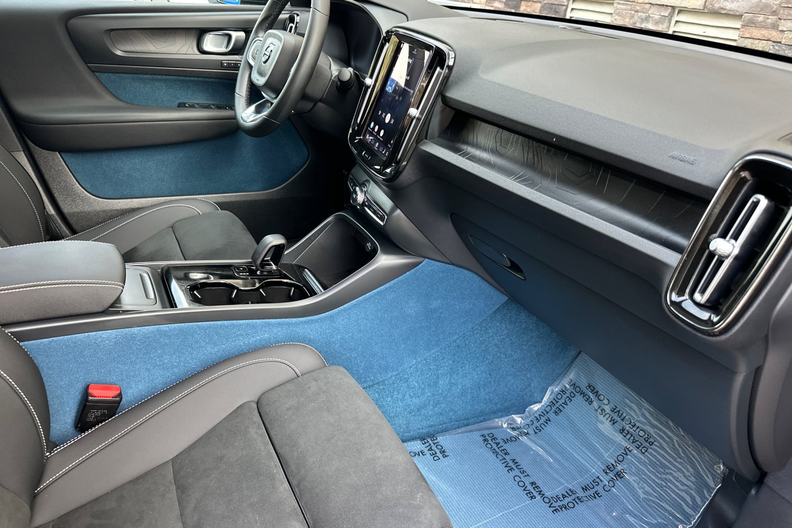 Certified 2023 Volvo C40 P8 Recharge Plus AWD/4WD image 18