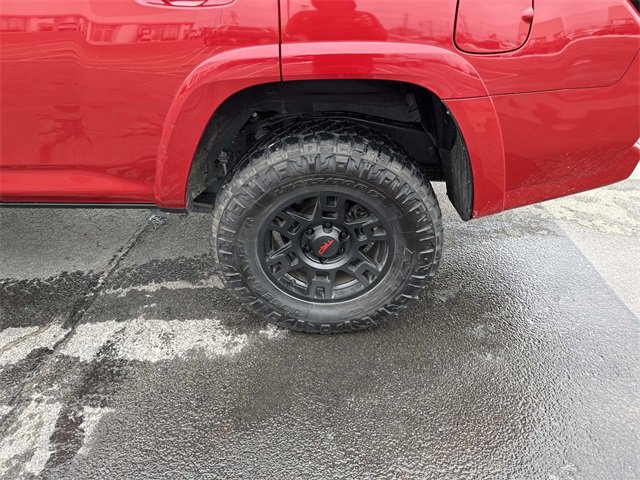 Used 2022 Toyota 4Runner SR5 Premium w/ Moonroof Package image 29