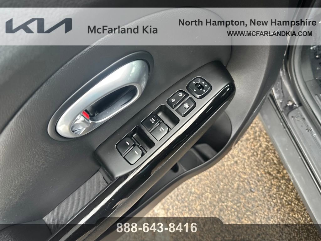 Used 2015 Kia Soul + w/ Audio Package image 13