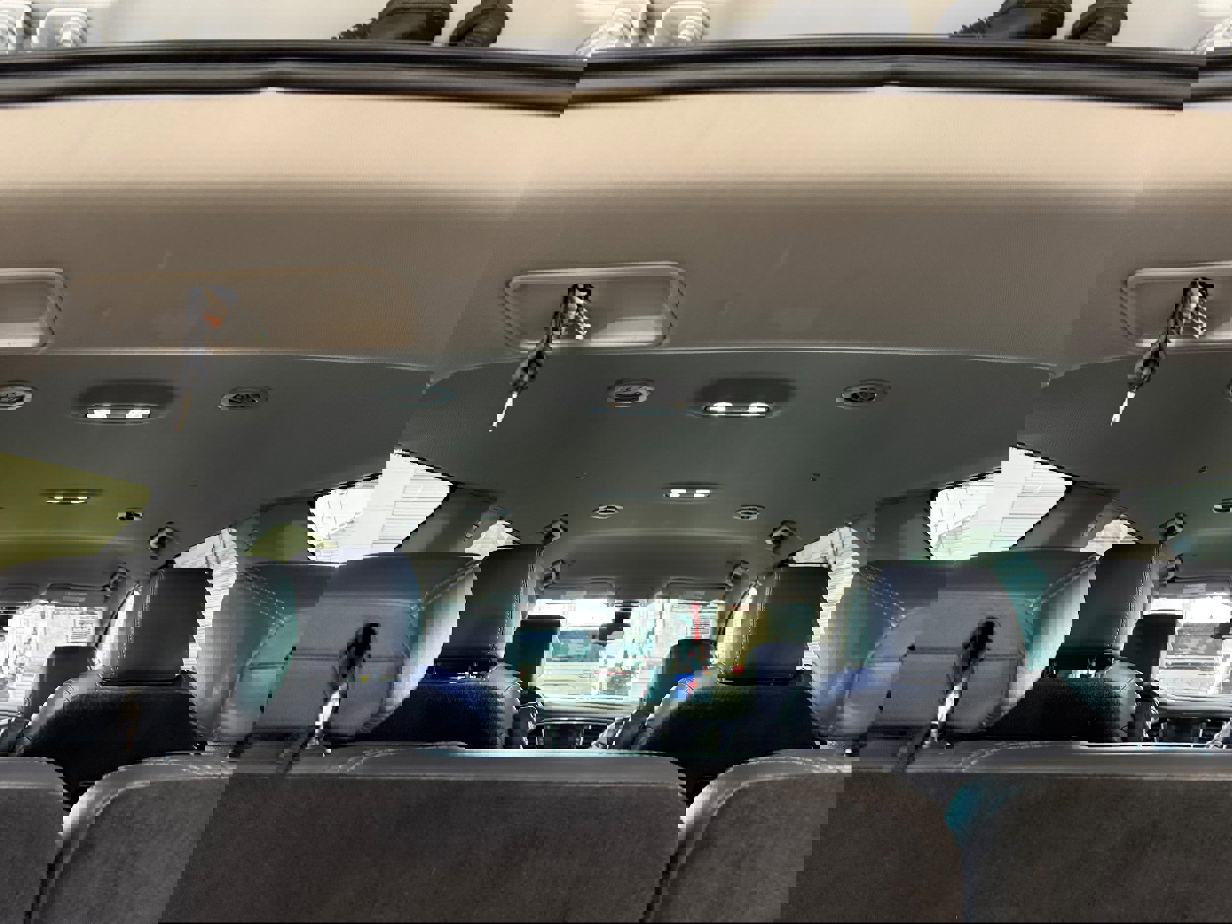 Used 2020 Buick Enclave Premium w/ Surround and Sites Package image 26