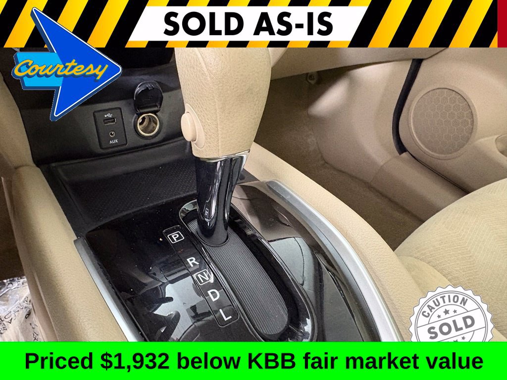 Used 2015 Nissan Rogue S FWD image 32