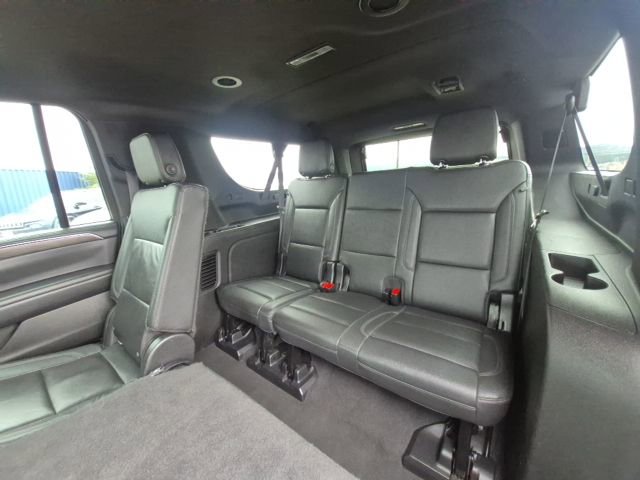 Used 2022 Chevrolet Suburban LT AWD/4WD image 12