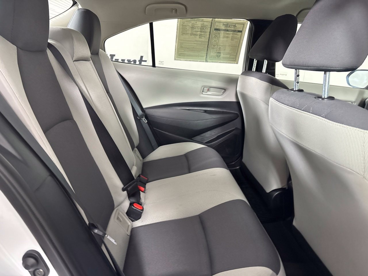 Used 2025 Toyota Corolla LE FWD image 27