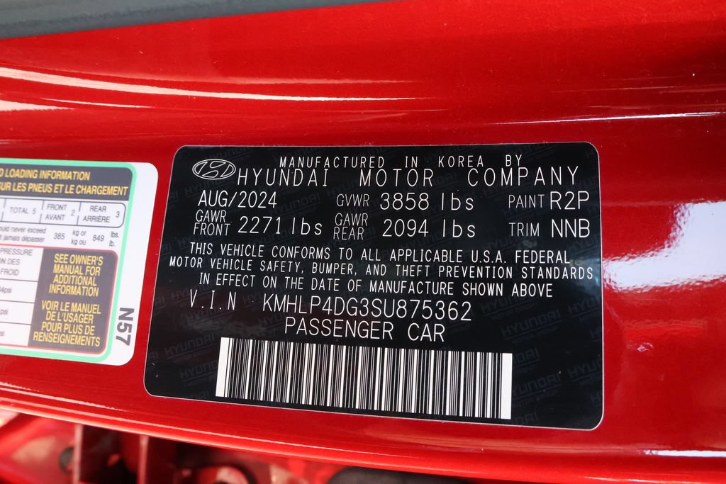 Certified 2025 Hyundai Elantra Limited FWD image 43