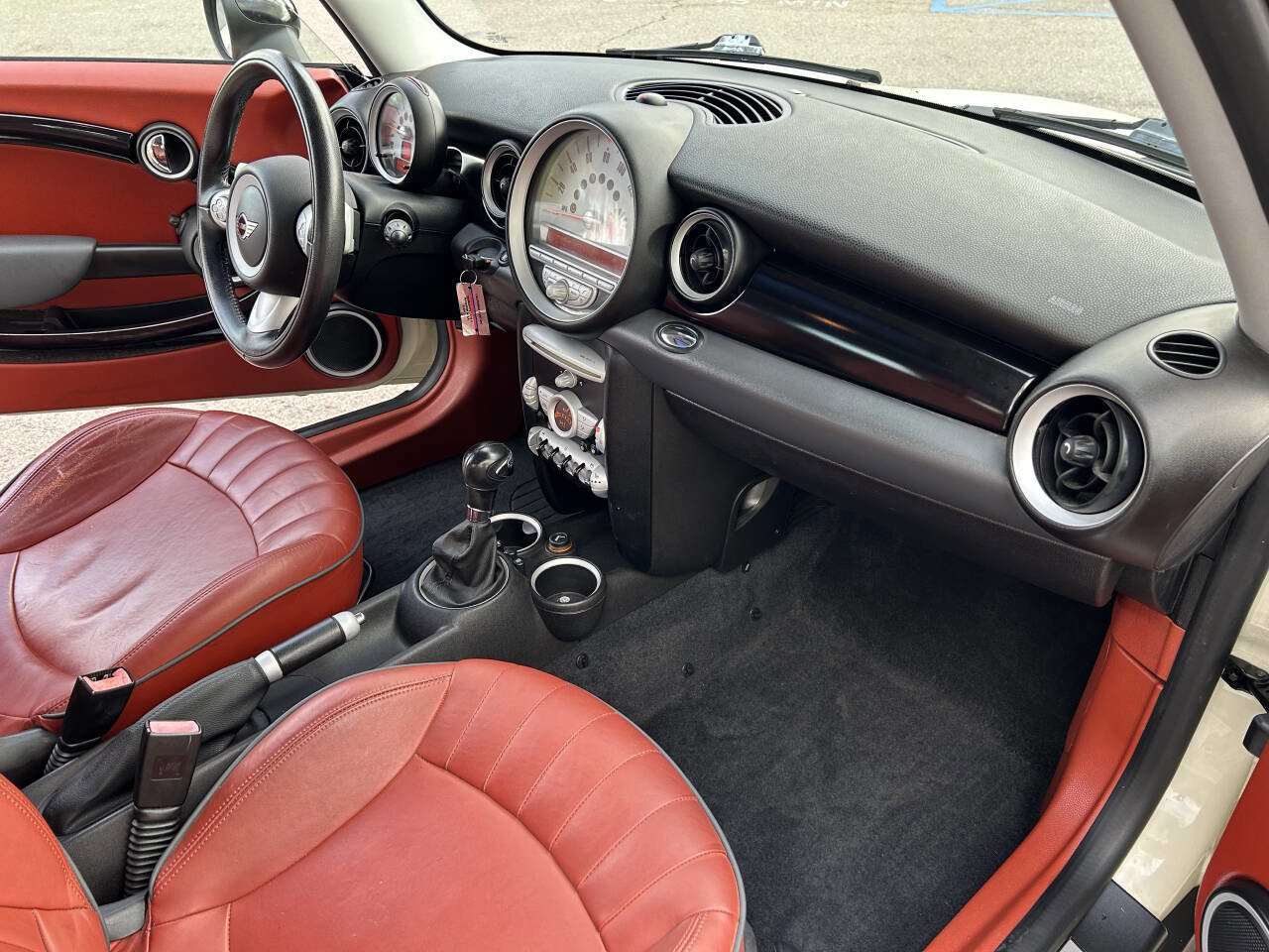 Used 2009 MINI Cooper Hardtop w/ Premium Pkg FWD image 14