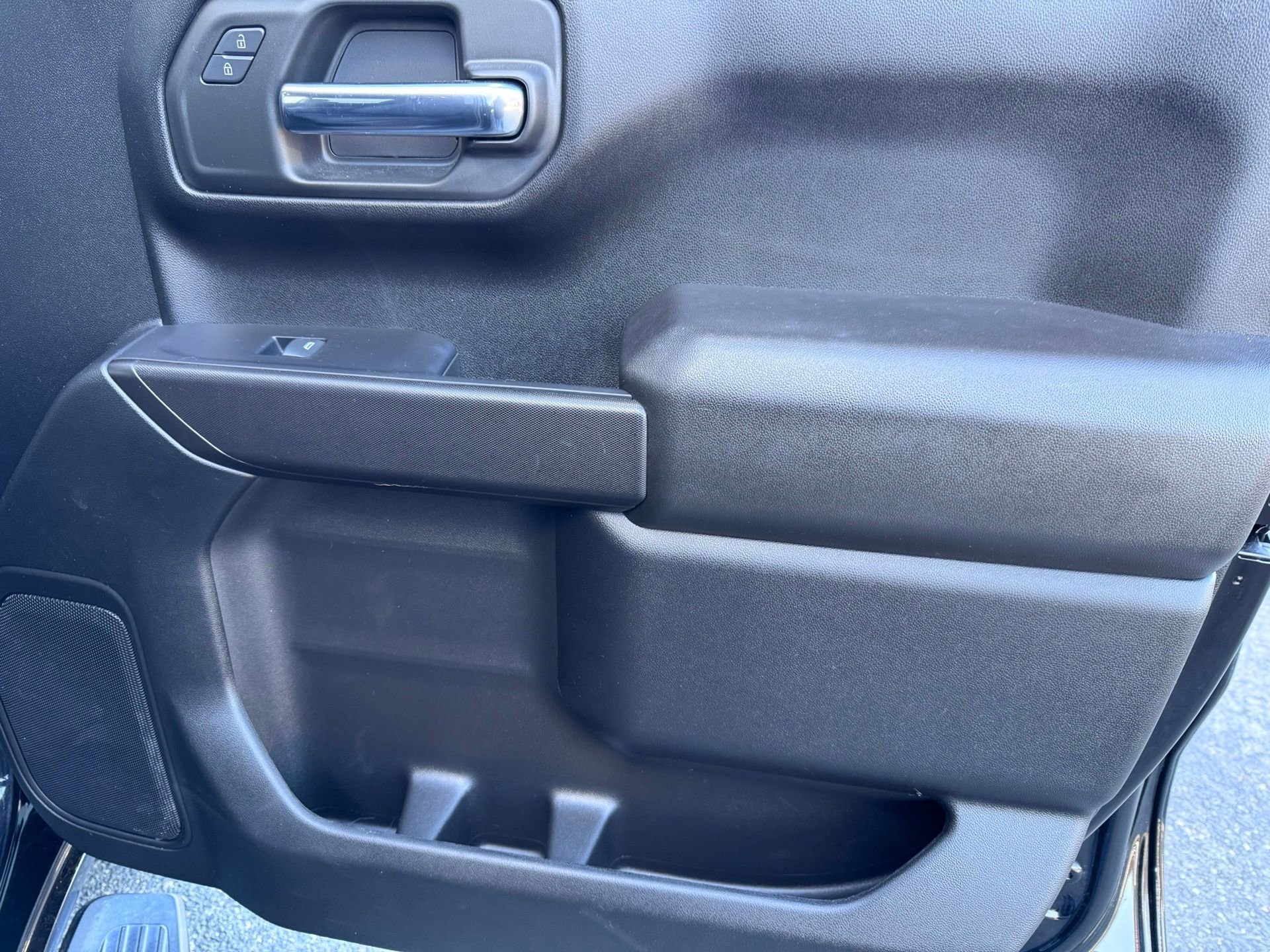 Used 2024 GMC Sierra 1500 Pro w/ Graphite Edition image 10