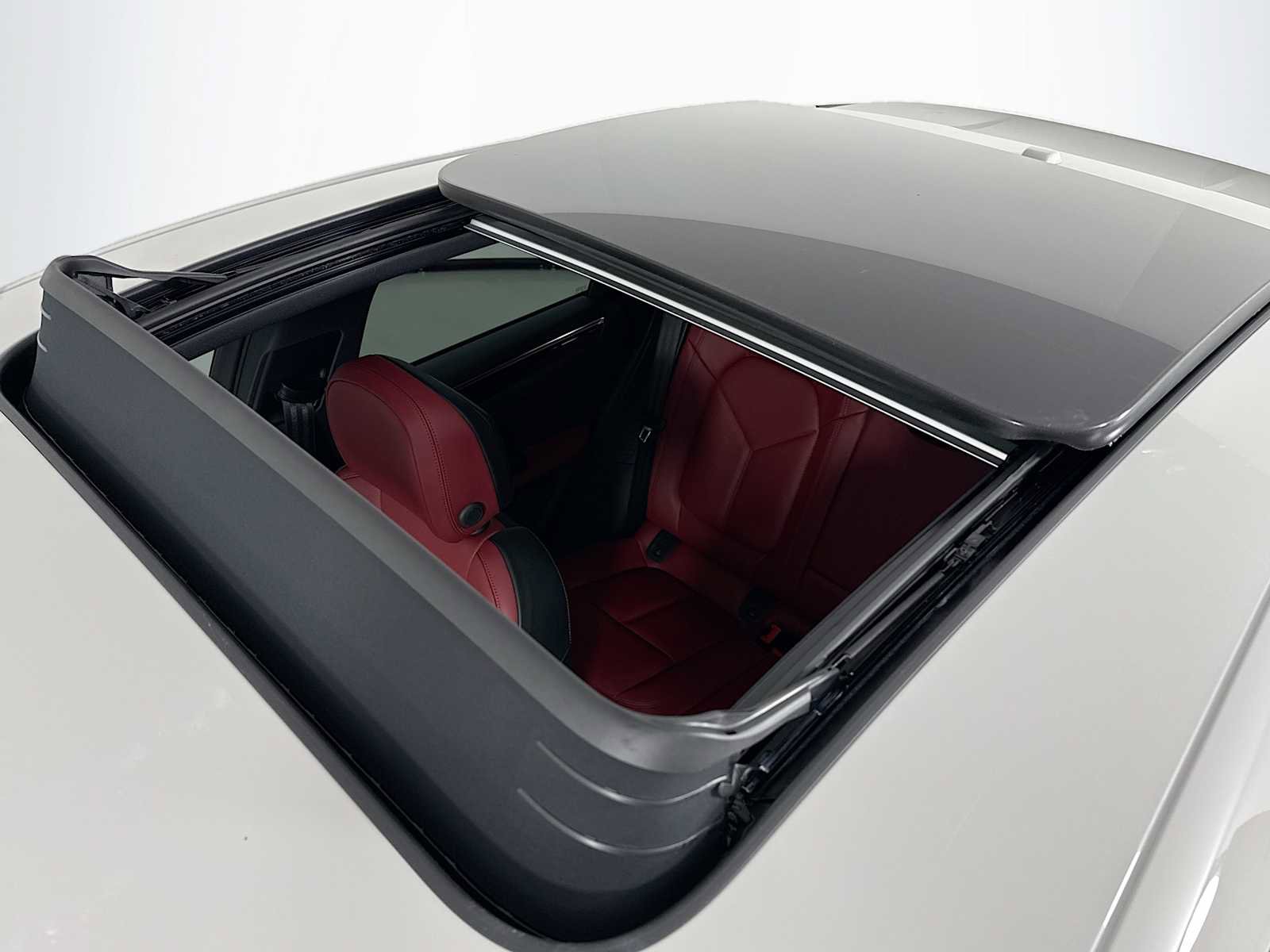 New 2026 Porsche Macan AWD/4WD image 22