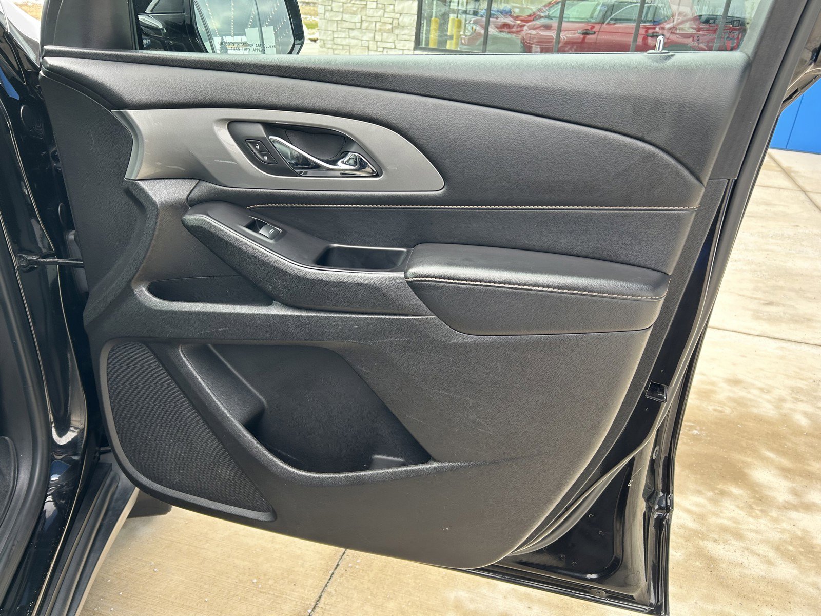 Used 2019 Chevrolet Traverse LT image 18