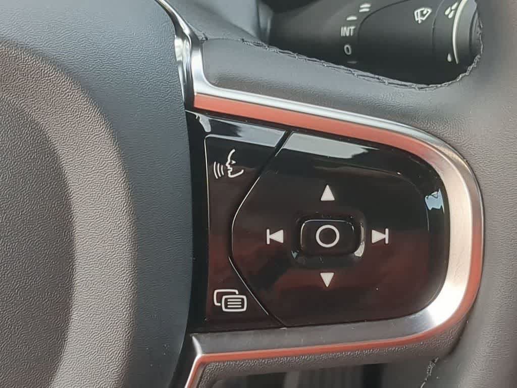 Certified 2024 Volvo XC90 B6 Plus AWD/4WD image 23