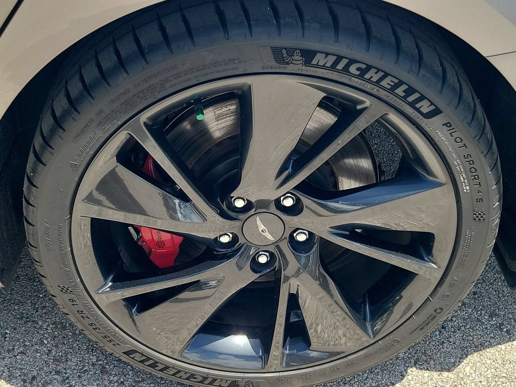 Used 2023 Genesis G70 3.3T w/ Sport Prestige Package RWD image 8