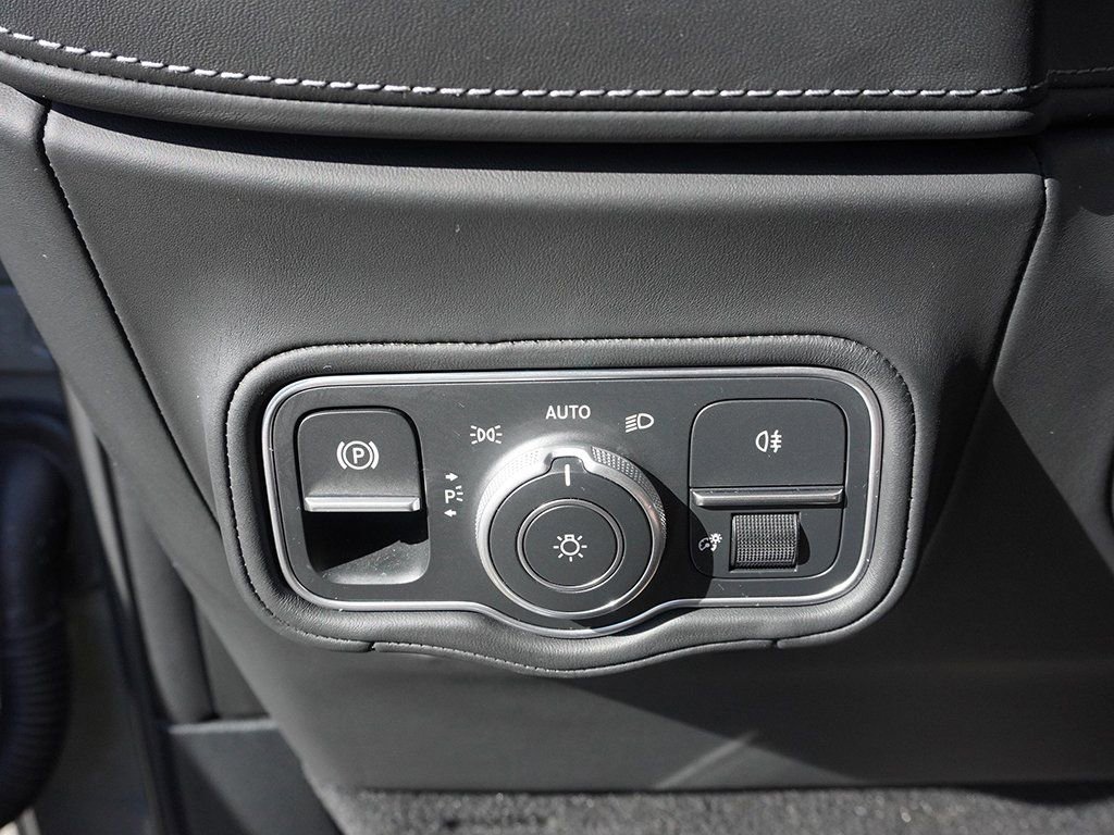 Used 2025 Mercedes-Benz G 63 AMG 4MATIC image 47