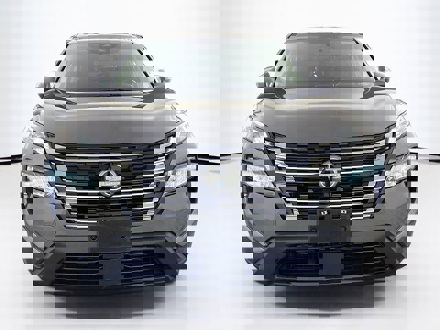 Certified 2026 Nissan Rogue SV image 2