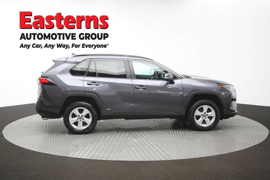 Used 2021 Toyota RAV4 XLE AWD/4WD image 44