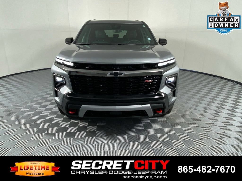 Used 2026 Chevrolet Traverse Z71 AWD/4WD image 2