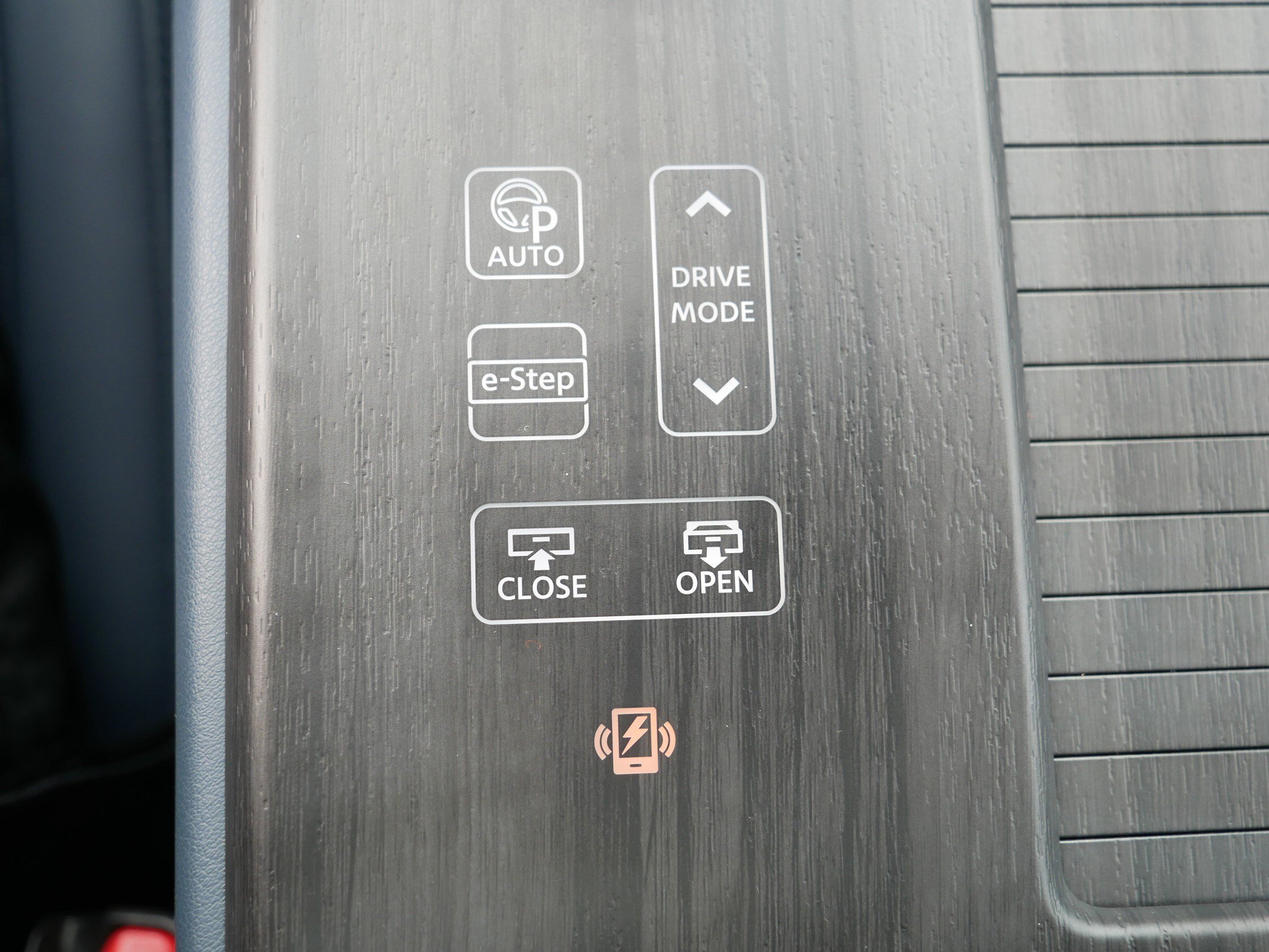 Certified 2024 Nissan Ariya AWD image 31