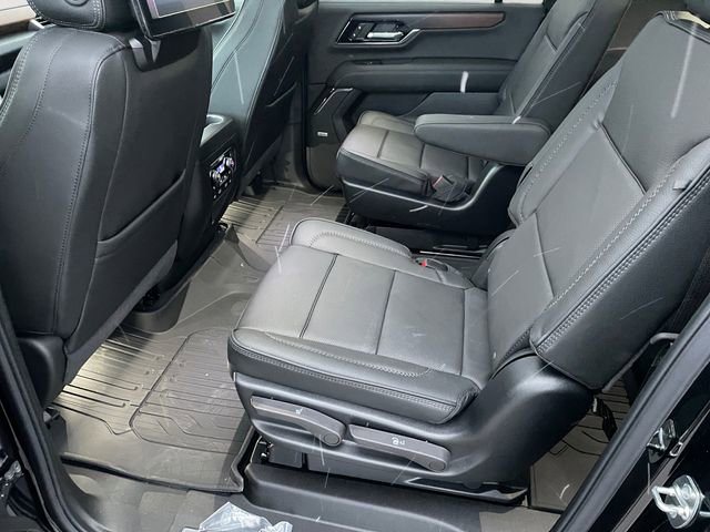New 2026 GMC Yukon XL Denali w/ Denali Reserve Package image 13