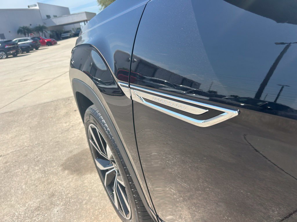 New 2026 Volkswagen Atlas Cross Sport SEL Premium R-Line AWD/4WD image 29