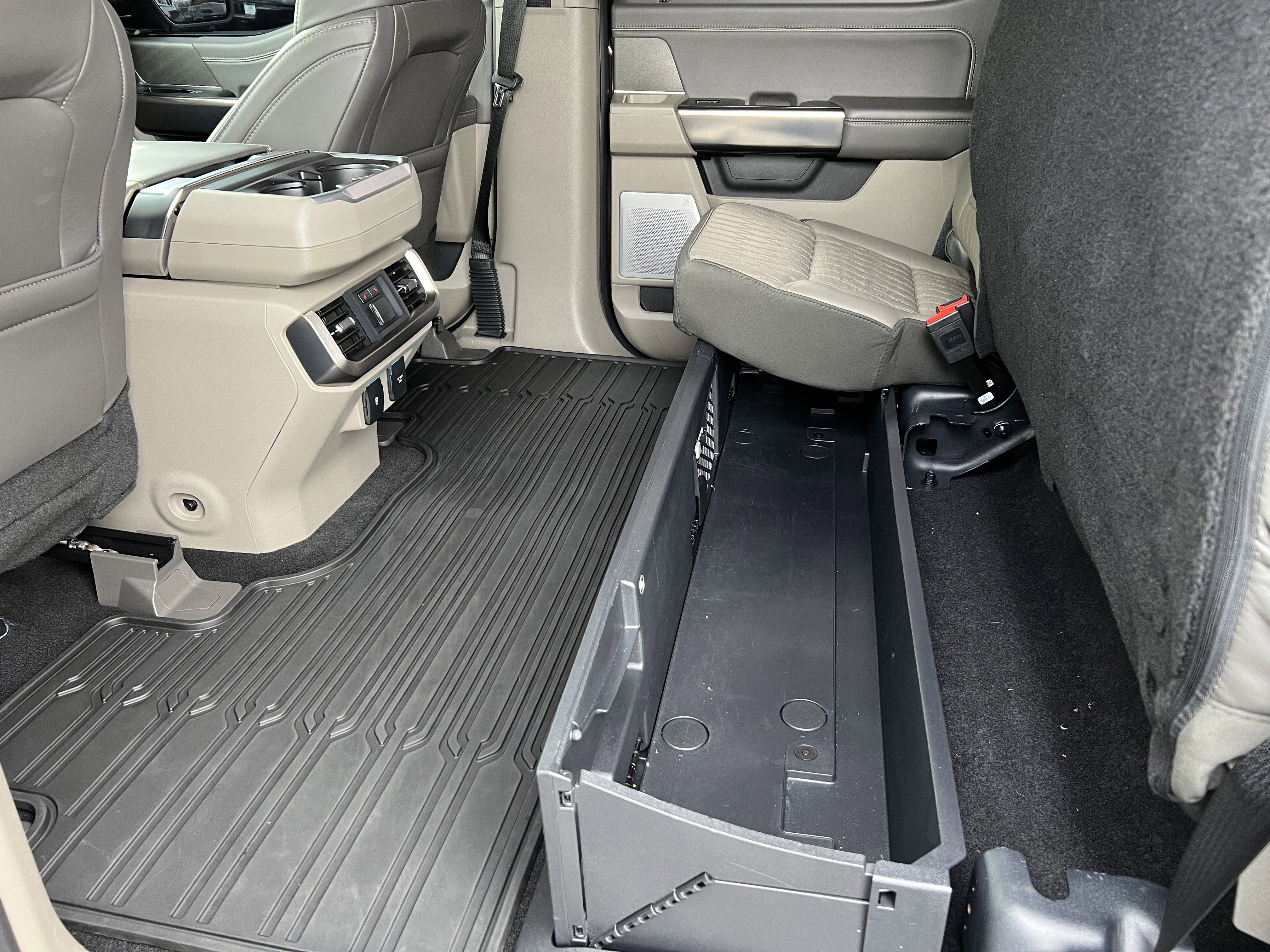 Used 2024 Ford F150 Platinum w/ Equipment Group 703A Plus image 18