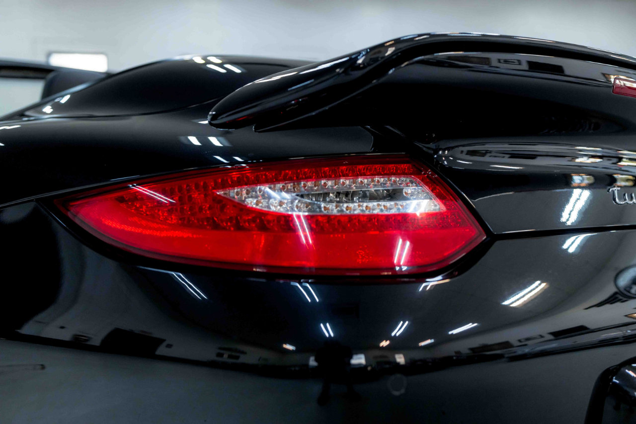 Used 2011 Porsche 911 Turbo S image 28