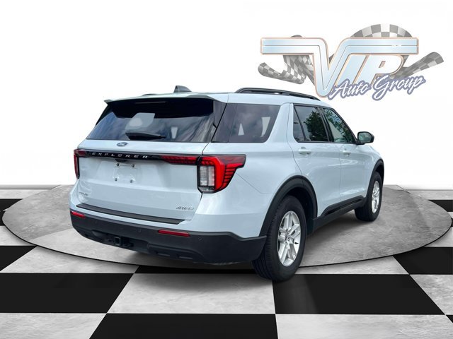 Used 2026 Ford Explorer Active AWD/4WD image 6