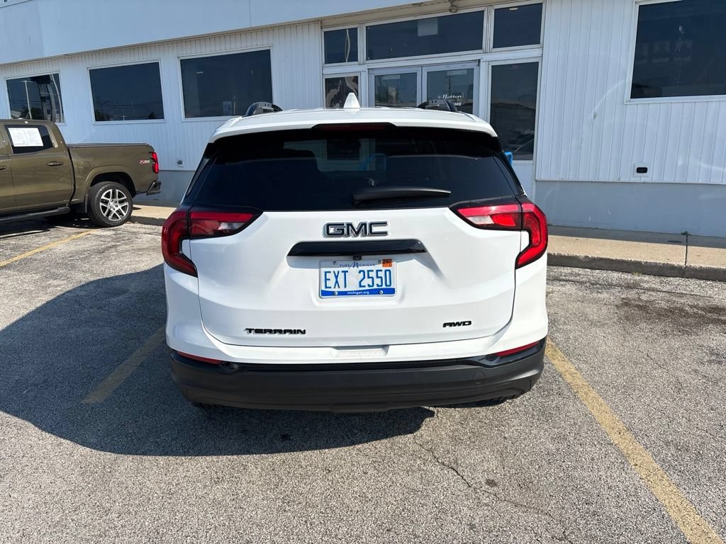 Used 2019 GMC Terrain SLE w/ Driver Convenience Package AWD/4WD image 3