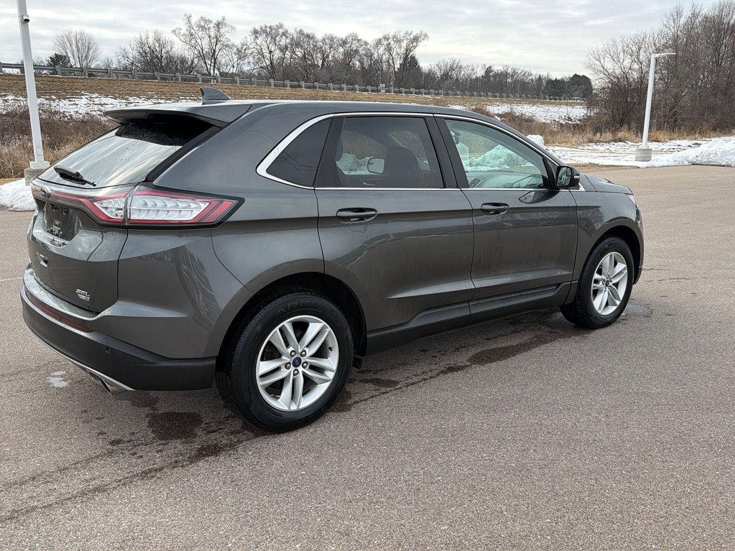 Used 2017 Ford Edge SEL w/ Equipment Group 201A image 2