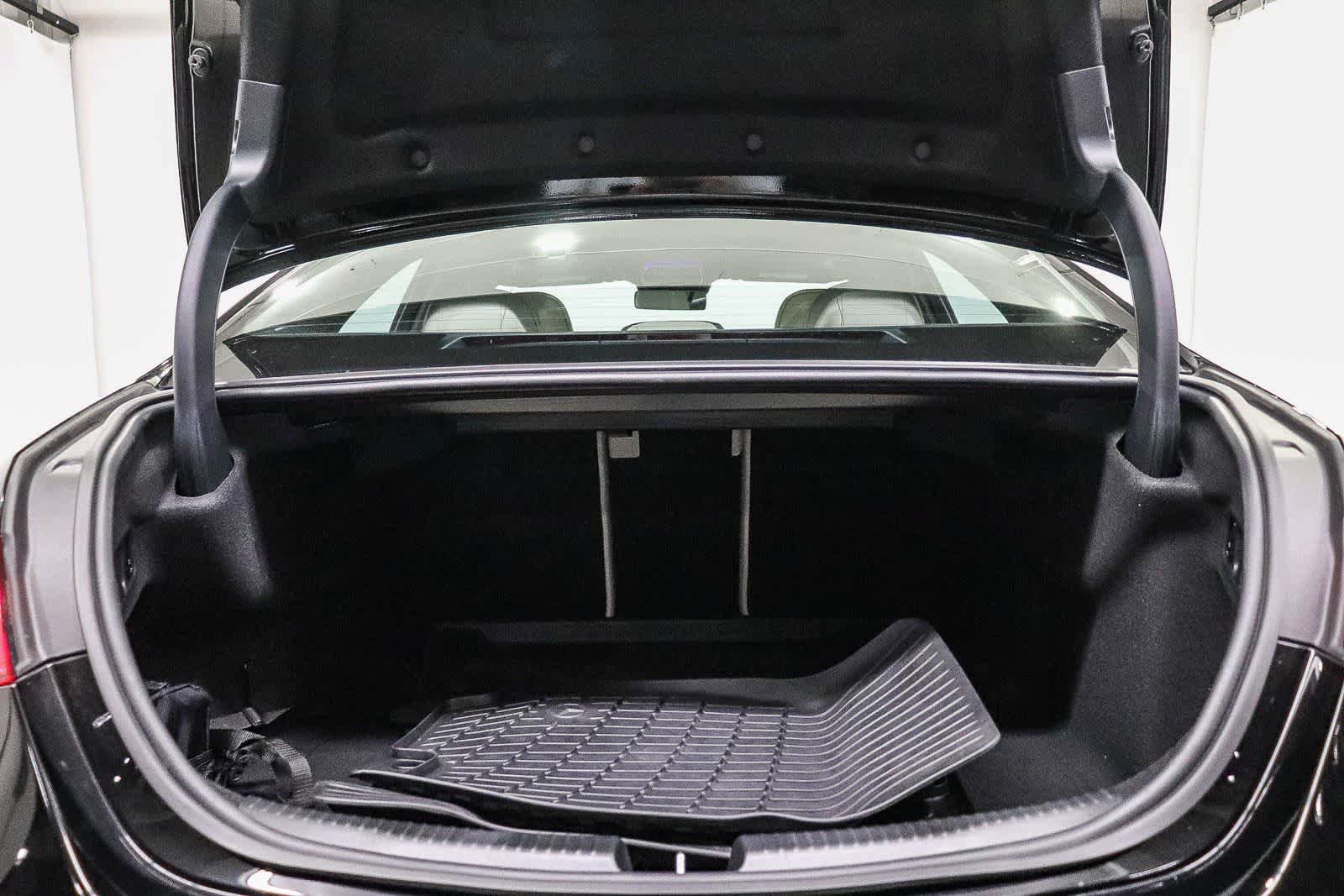 Used 2024 Mercedes-Benz C 300 Sedan image 27
