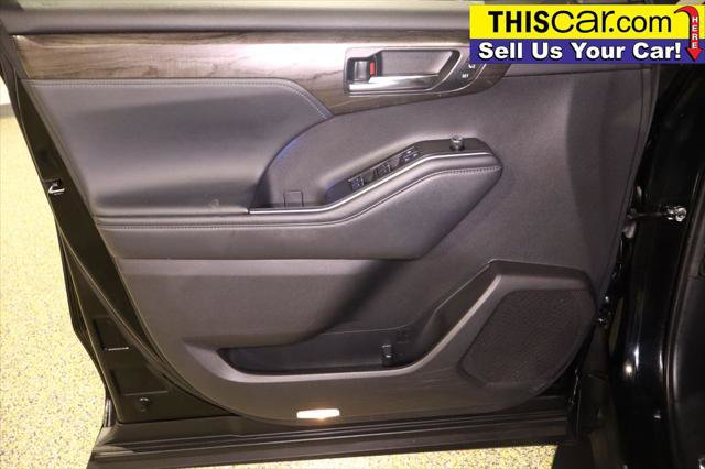 Used 2021 Toyota Highlander Limited image 35