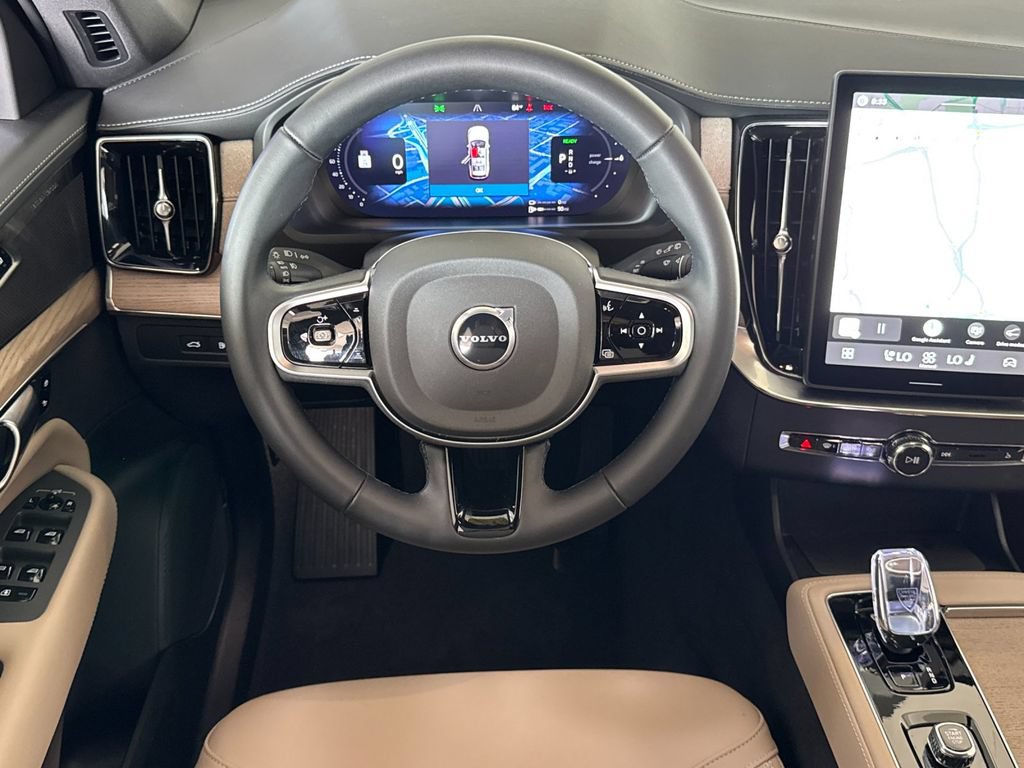 New 2026 Volvo XC90 T8 Plus w/ Protection Package Premier AWD/4WD image 13