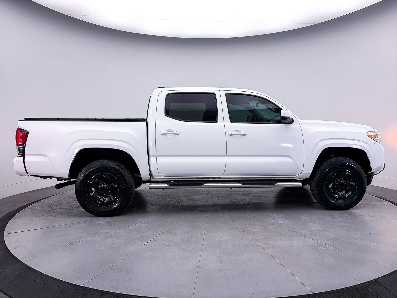 Used 2023 Toyota Tacoma SR AWD/4WD image 36