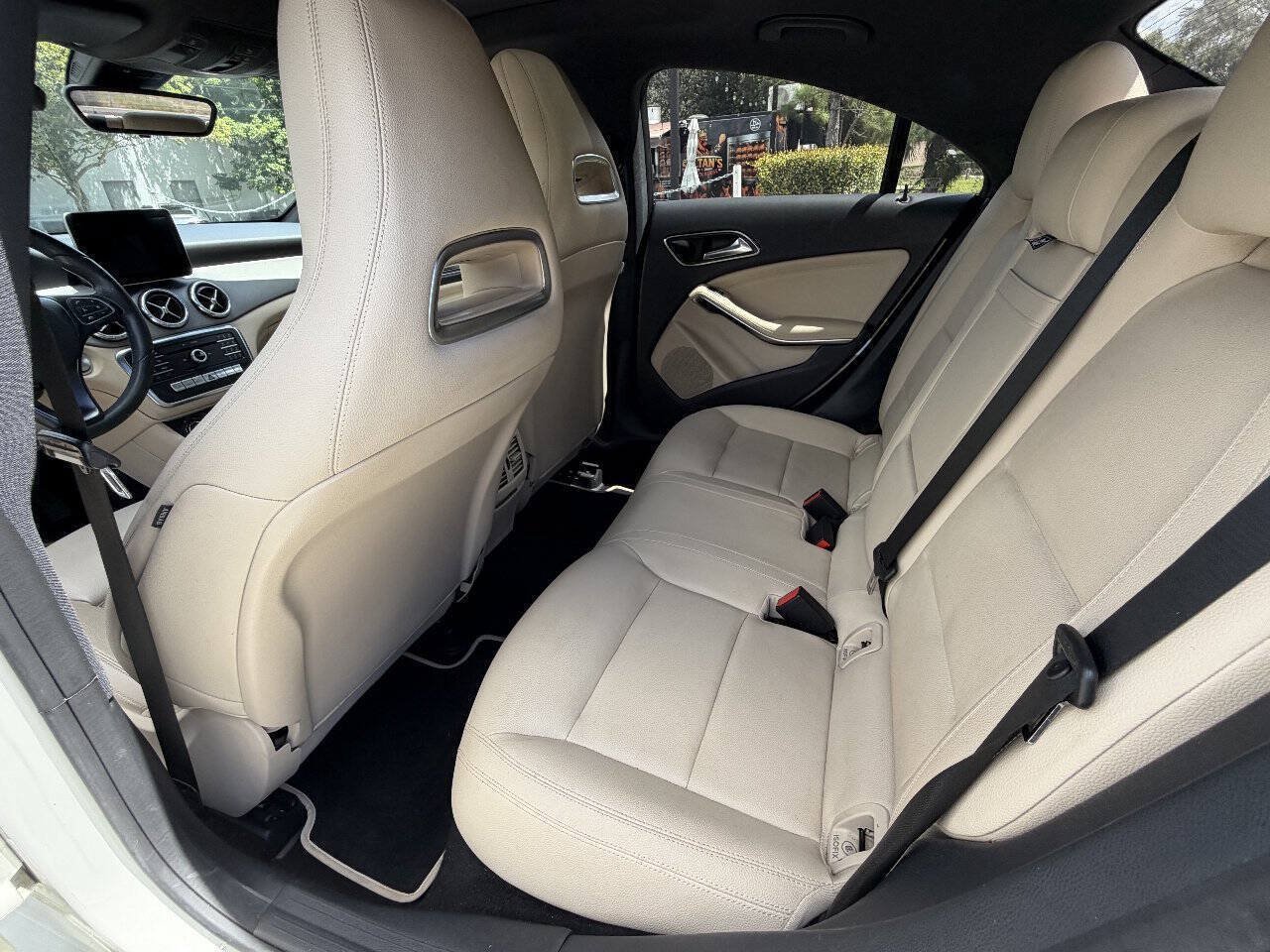Used 2018 Mercedes-Benz CLA 250 image 10