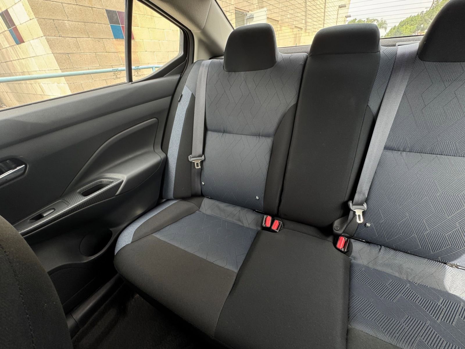 Used 2025 Nissan Versa SV FWD image 38