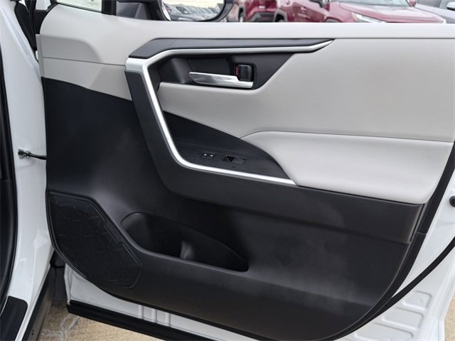 Certified 2021 Toyota RAV4 XLE image 15