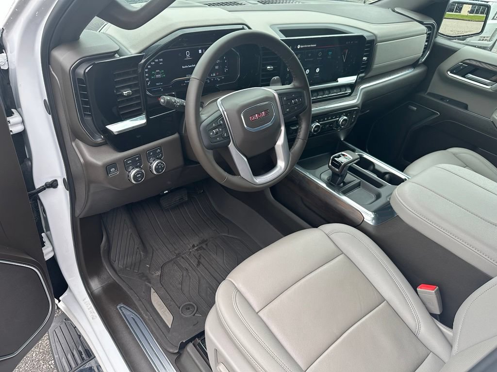 Used 2025 GMC Sierra 1500 SLT w/ SLT Premium Package AWD/4WD image 14