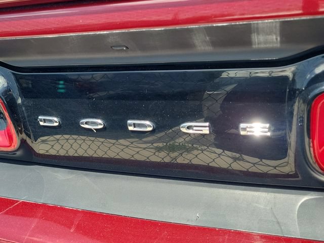 Used 2020 Dodge Challenger SXT RWD image 5