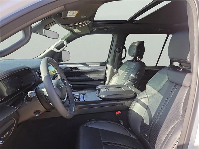 Used 2023 Jeep Wagoneer Series II image 13