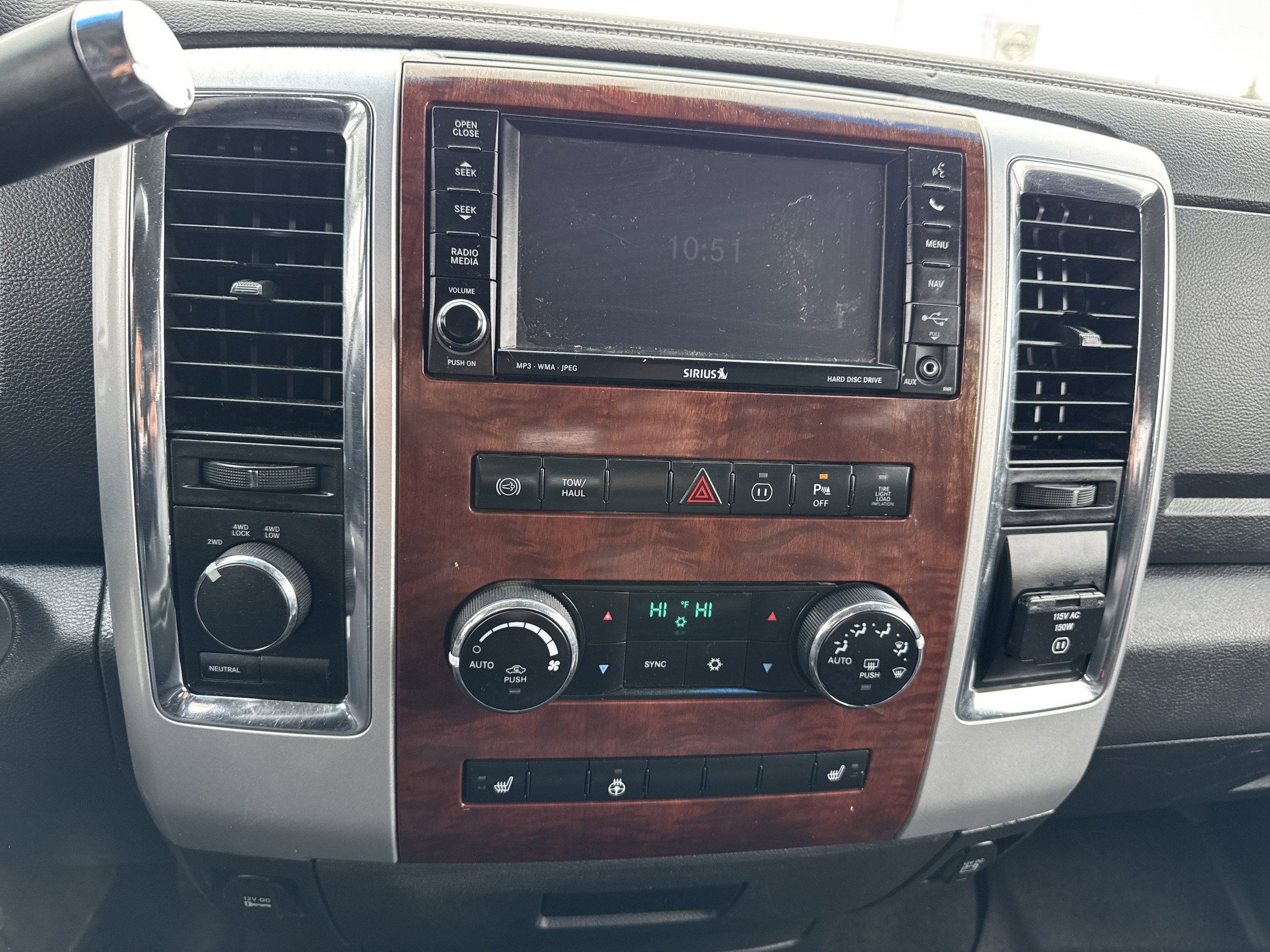 Used 2011 RAM 2500 Laramie w/ Cold Weather Group AWD/4WD image 12