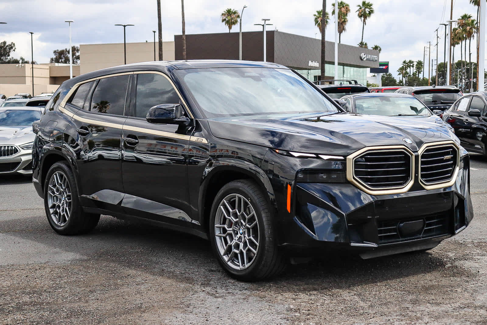 Used 2023 BMW XM AWD/4WD image 3