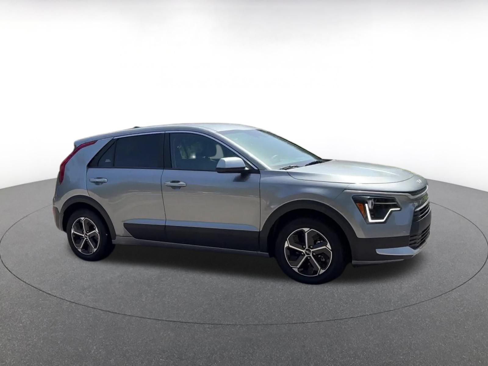 Used 2026 Kia Niro LX FWD video 2