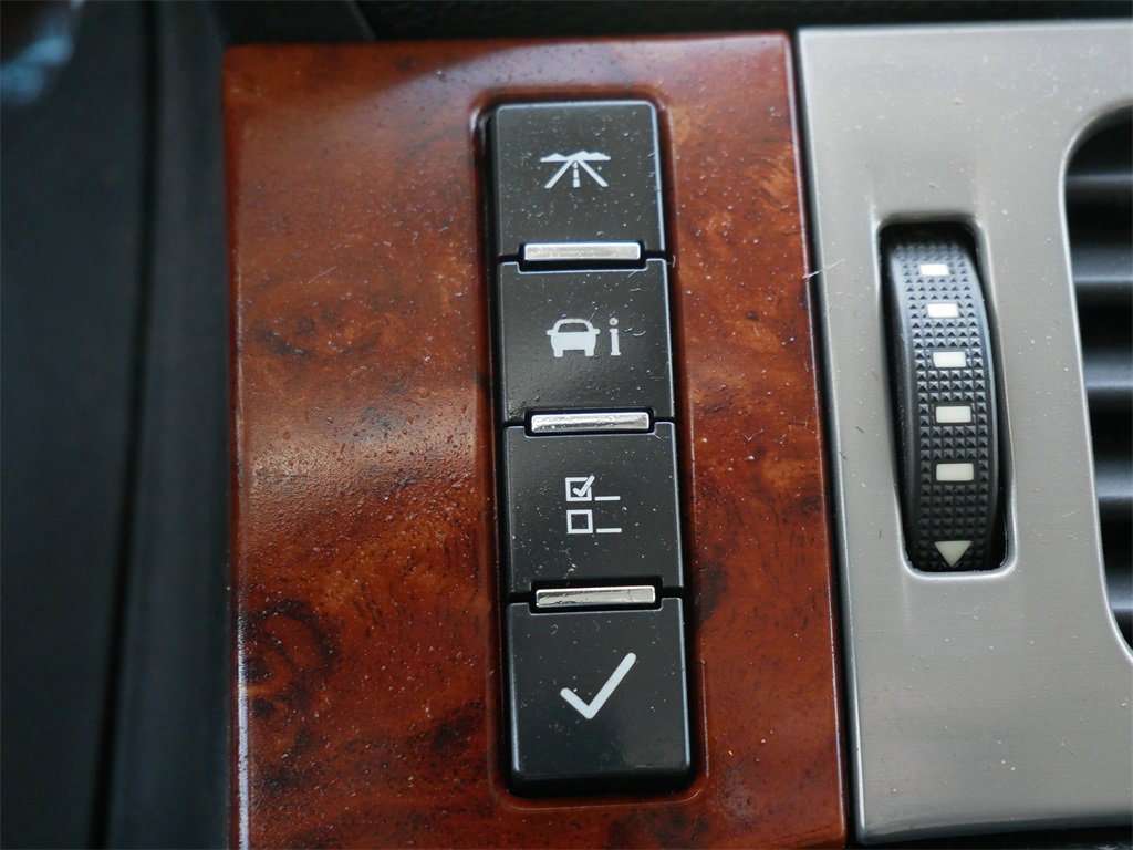 Used 2010 Chevrolet Tahoe LT w/ Luxury Package image 26