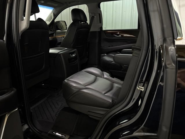 Used 2019 Cadillac Escalade Premium Luxury AWD/4WD image 24