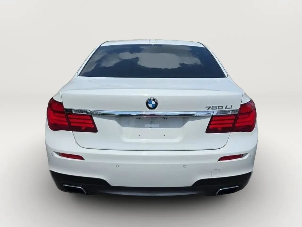 Used 2015 BMW 750Li RWD image 8