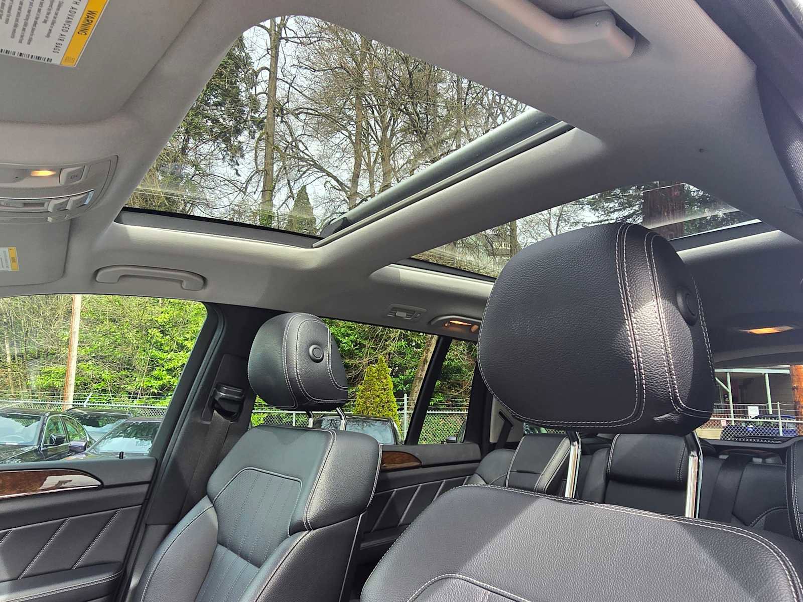 Used 2015 Mercedes-Benz GL 450 4MATIC image 23