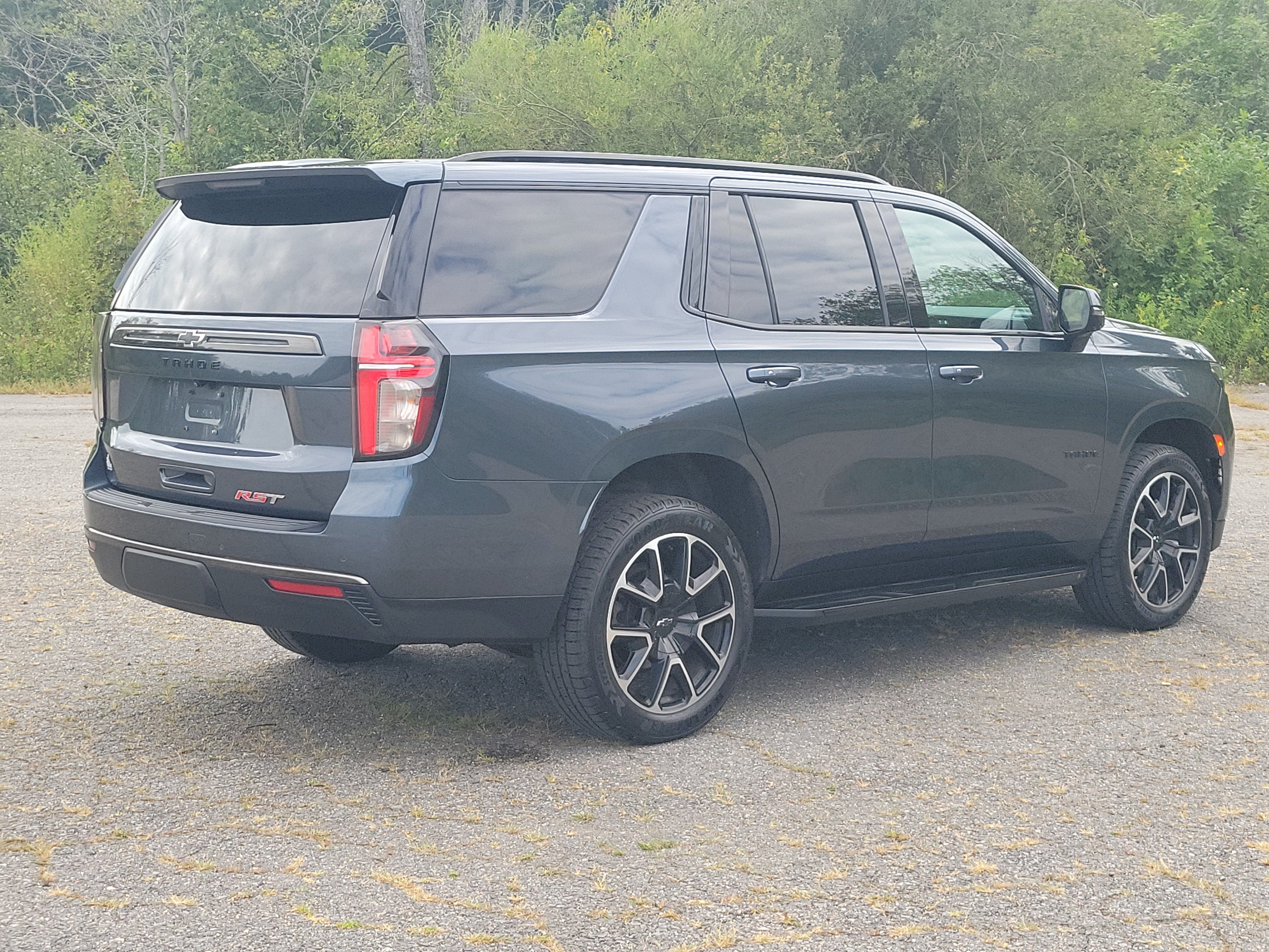 Used 2021 Chevrolet Tahoe RST w/ Luxury Package AWD/4WD image 5
