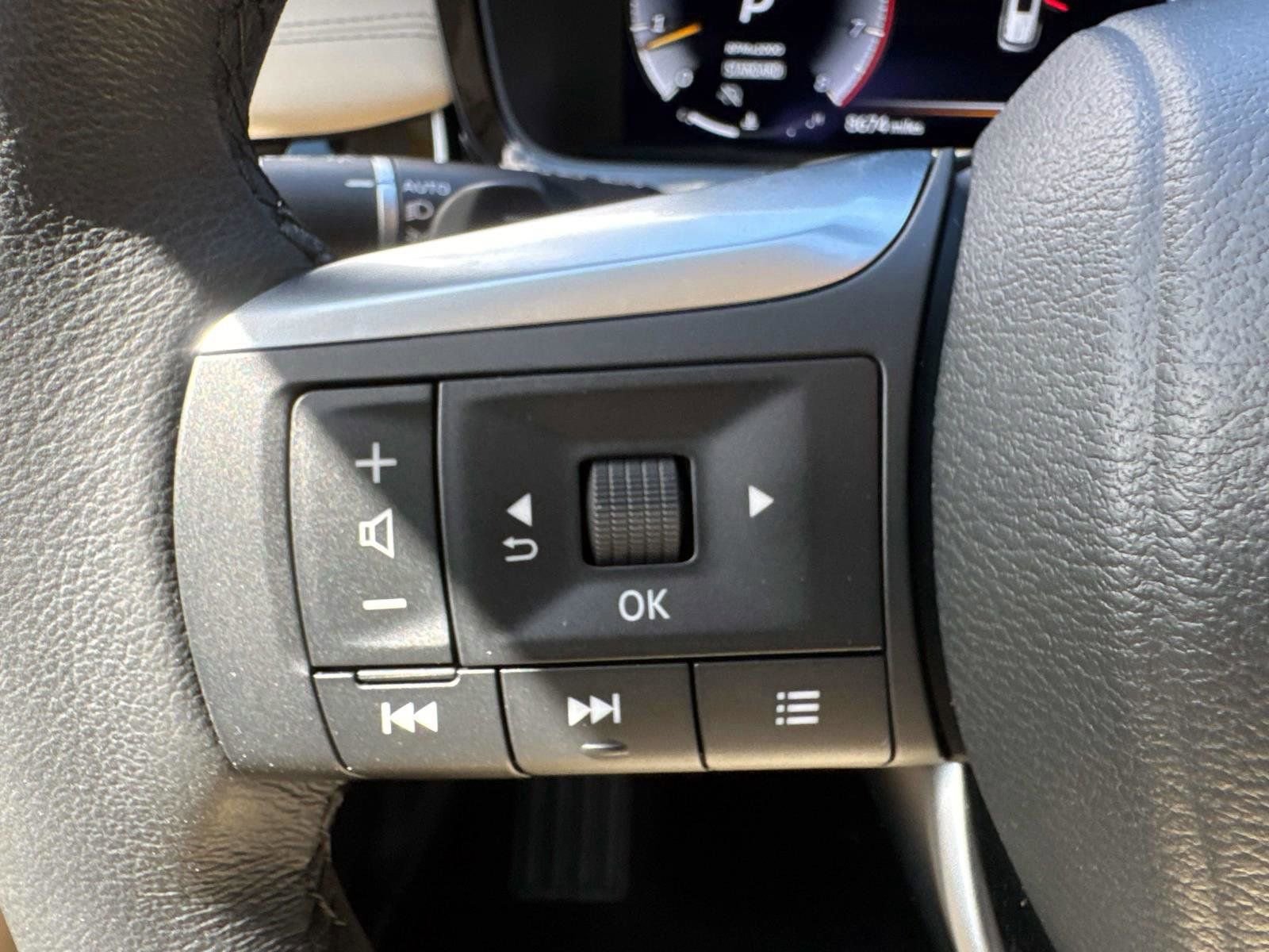 Certified 2025 INFINITI QX60 Luxe image 23