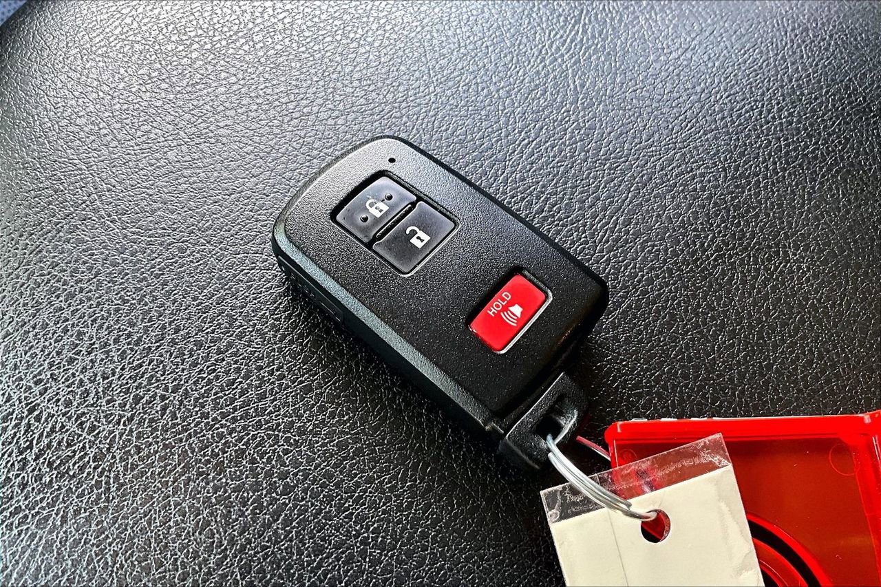 Used 2021 Toyota 4Runner Limited image 31