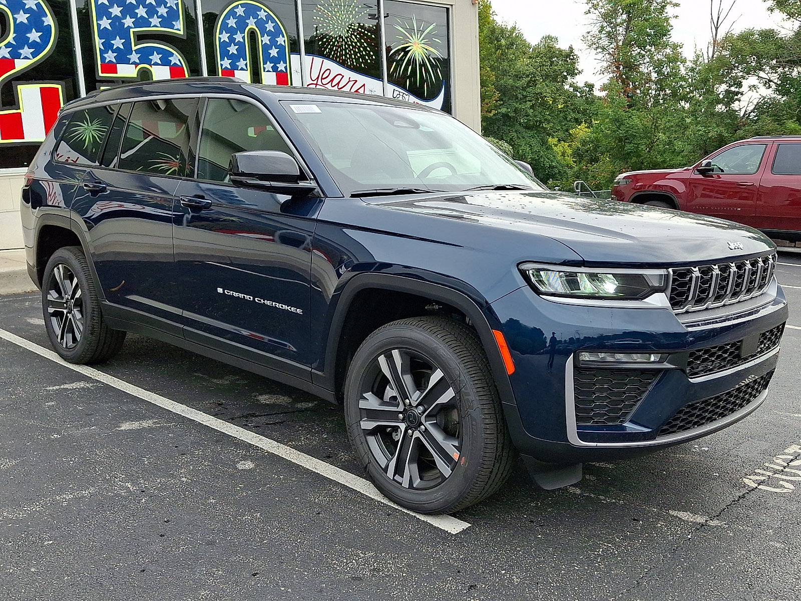 New 2027 Jeep Grand Cherokee L Limited AWD/4WD image 2