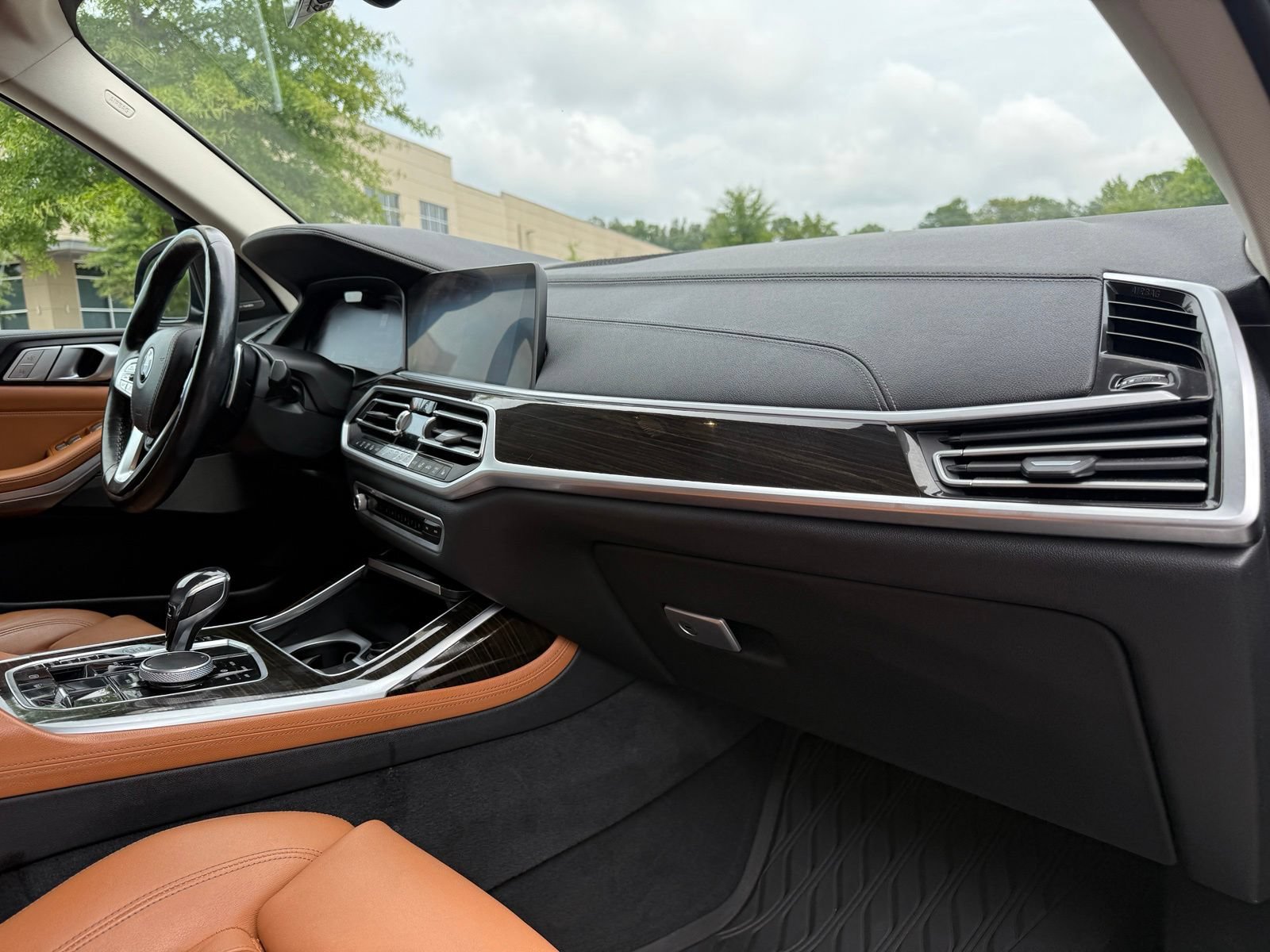 Used 2019 BMW X7 xDrive50i w/ Premium Package AWD/4WD image 24