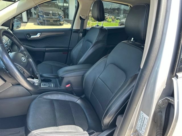 Used 2020 Ford Escape Titanium AWD/4WD image 12